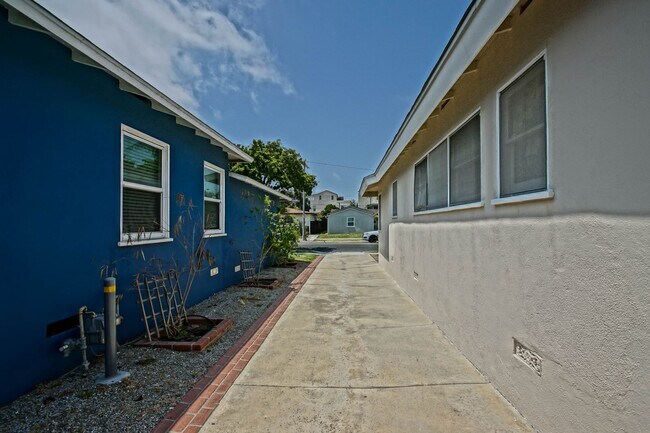 Building Photo - 5512 Wiseburn St