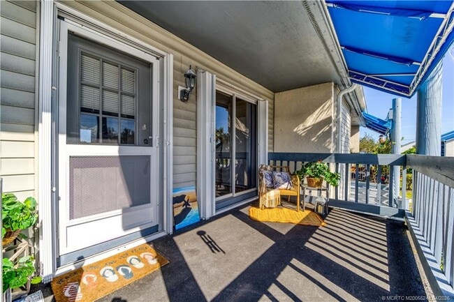 Building Photo - 1637 NE Nautical Pl