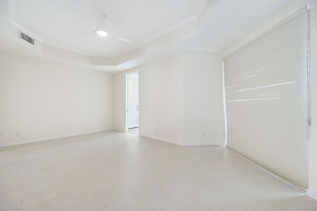 Building Photo - 1580 Clermont Dr