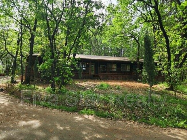 Building Photo - 12896 Rices Crossing Rd