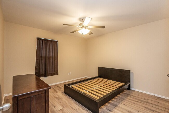 Building Photo - 11234 Sierra Gorda Dr