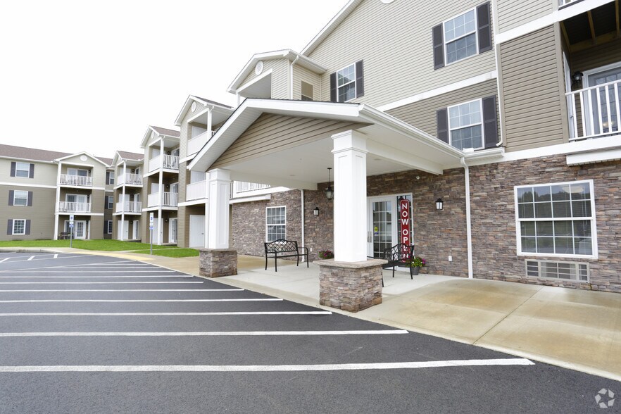 Penn Crossings Senior Village PA Apartment Finder