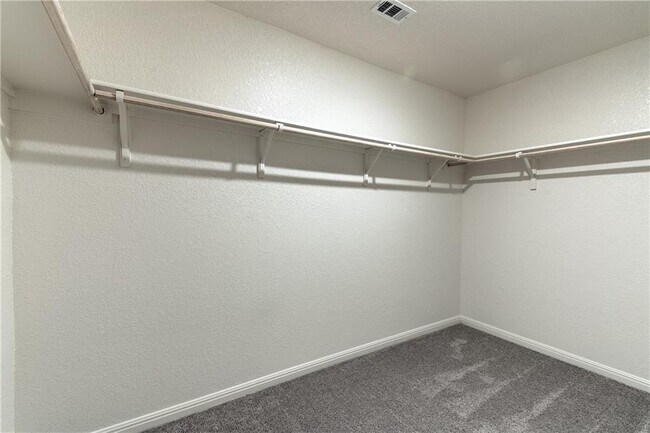 Building Photo - 19507 Cloudy Bay Dr