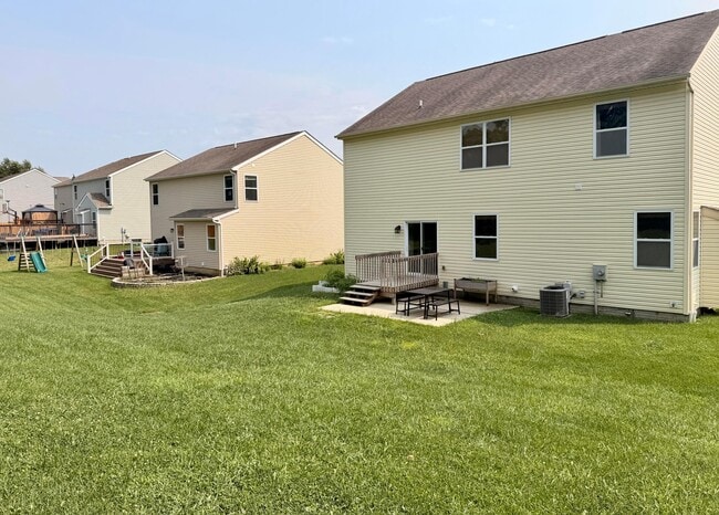 Building Photo - 512 Devencroft Ridge E