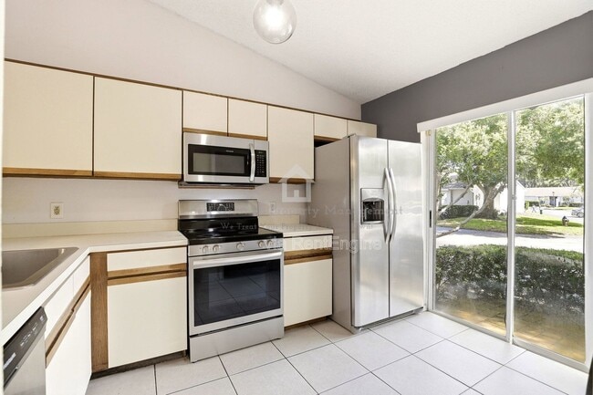 Building Photo - 917 Pebble Creek Cir