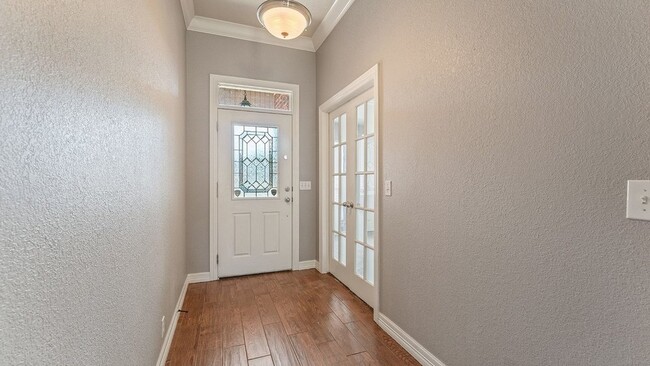 Building Photo - 884 Palisades Ave
