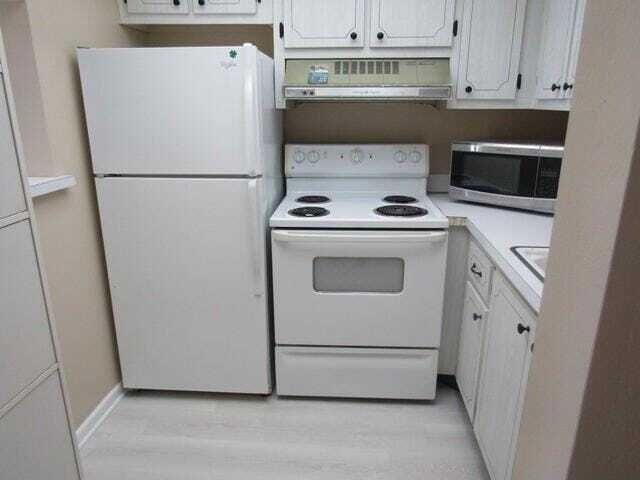 Building Photo - 2929 SE Ocean Blvd