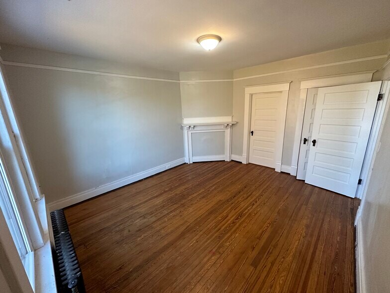 Building Photo - 11 Vista Ave