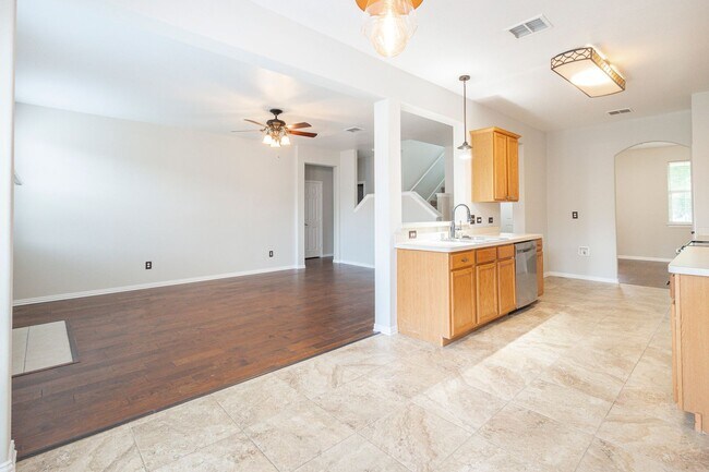 Building Photo - 1509 Heron Dr