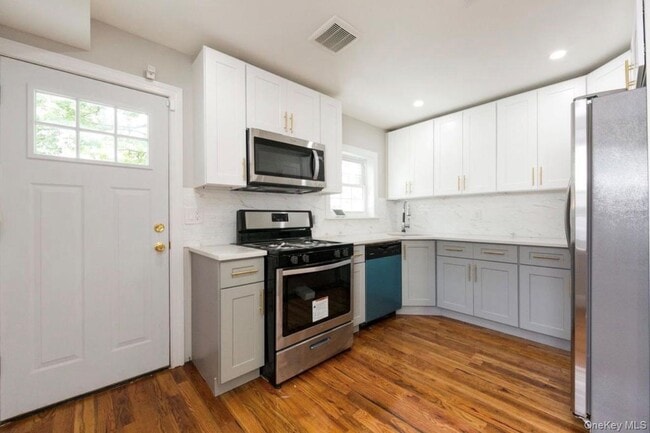 Building Photo - 116-27 134th St
