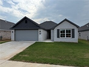 Building Photo - 4225 W Barhem Dr
