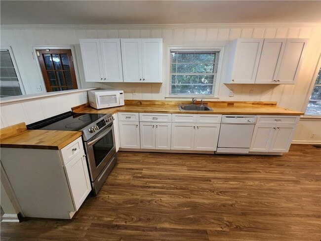 Building Photo - 2294 Clairmont Rd