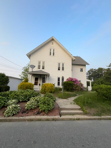 Building Photo - 24 Miles St