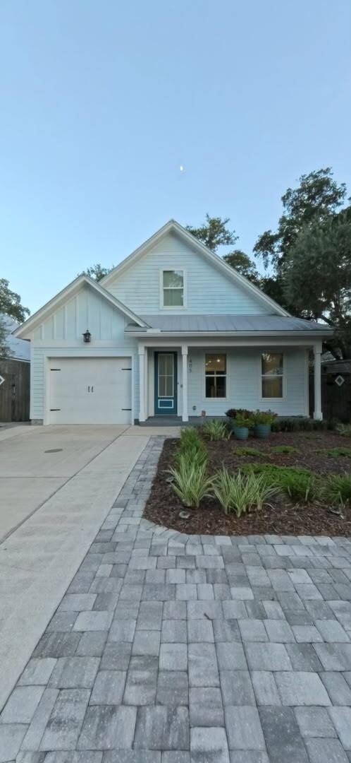 Building Photo - "Charming 3-Bed, 2-Bath Retreat in the Heart of Saint Augustine!"