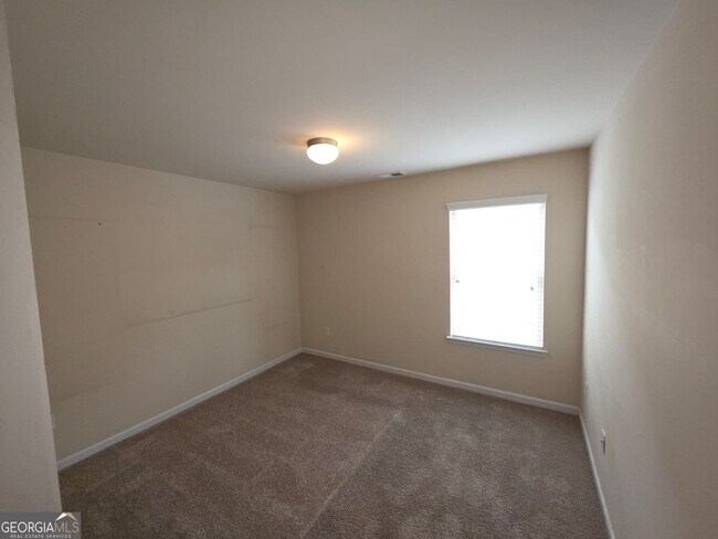 Building Photo - 326 Lauren Dr