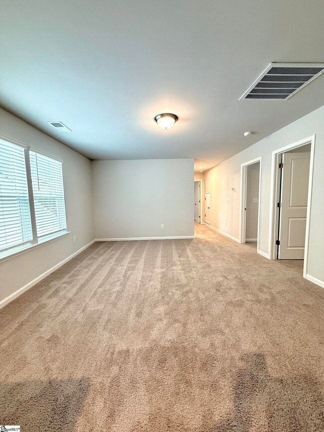 Building Photo - 139 Gervais Cir