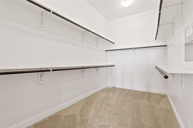 Building Photo - 20302 Rosegold Way