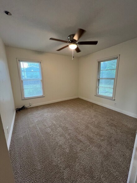 Building Photo - 26 Letha Ct