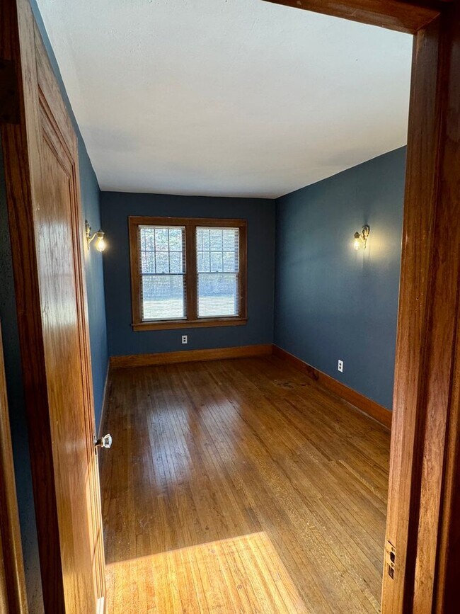 Building Photo - Charming 4-Bedroom Home in Private Setting