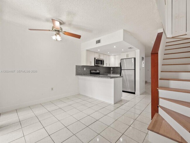Building Photo - 5437 W 21st Ave