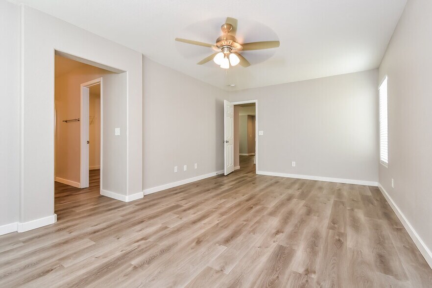 Building Photo - 6479 Red Island Ct