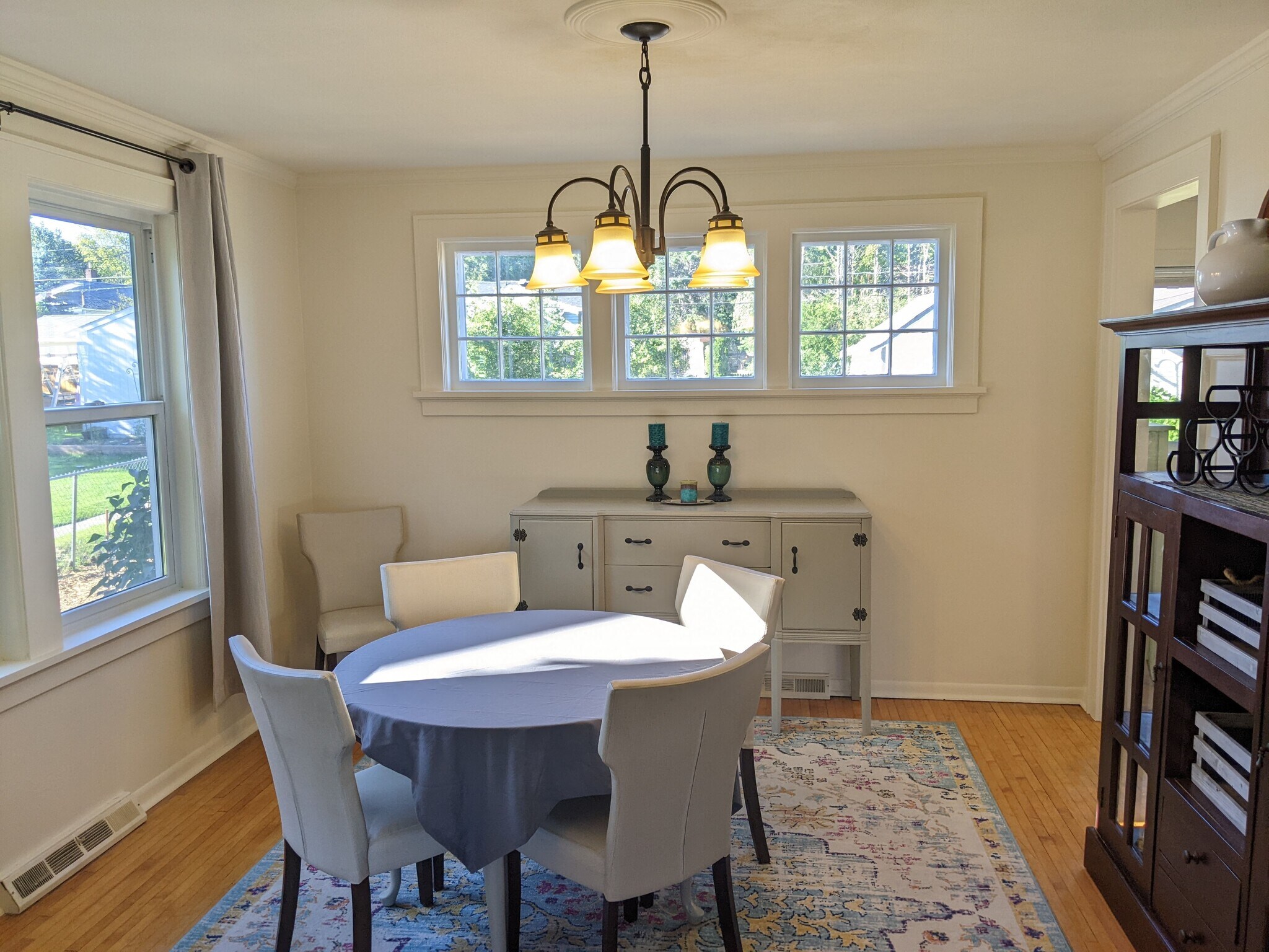 Dining room - 4419 Cooke St