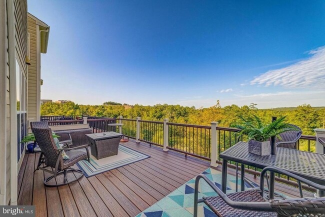 Building Photo - 20637 Erskine Terrace