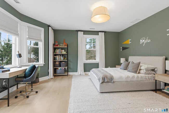 Building Photo - 4 Winker Ln