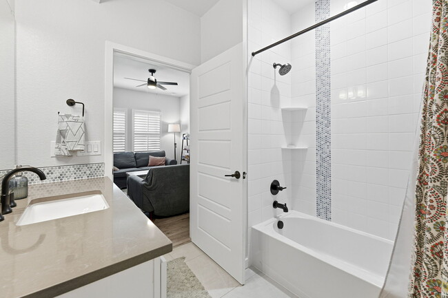 Building Photo - 2272 Old Rail Wy