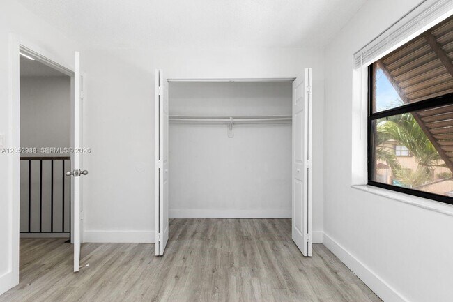 Building Photo - 6854 NW 173rd Dr