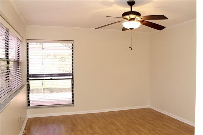 Building Photo - 6722 Canary Palm Cir