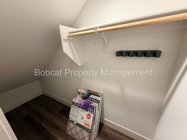 Building Photo - Modern Lock-and-Leave Living in the Heart of Carson City