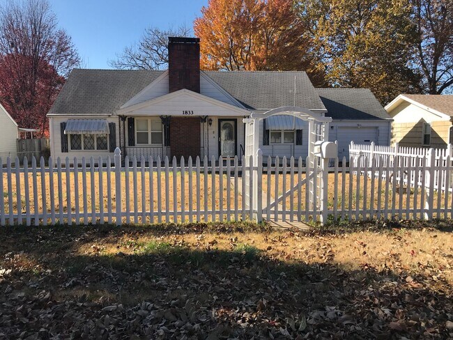 Building Photo - Charming House nestled jnear Campbell and ...