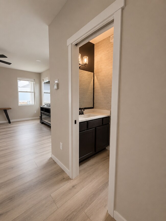 Building Photo - Stylish 2023 Home for Rent | 4 Bed • 2.5 Bath • Prime North Grand Junction Location
