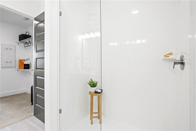 Building Photo - 1777 Peachtree Rd NE