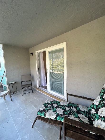 Building Photo - 1200 5th Ave N