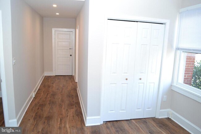 Building Photo - 200 W All Saints St