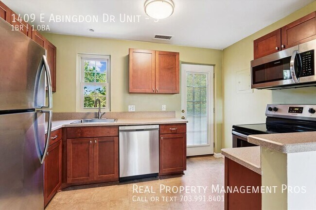 Building Photo - 1409 E Abingdon Dr