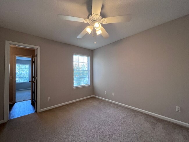 Building Photo - End Unit in Gables at Wingfield - Priced t...