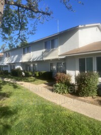 Building Photo - 7670 La Mancha Way