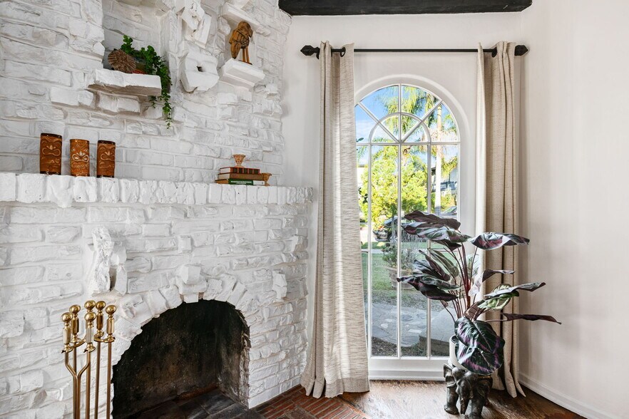 Building Photo - 3188 Atwater Ave