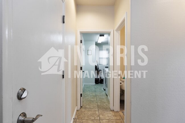 Building Photo - Beautiful Large Home NOT FURNISHED with Pool in Villago Community
