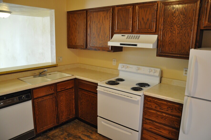 Building Photo - 1922 N Salem Ave