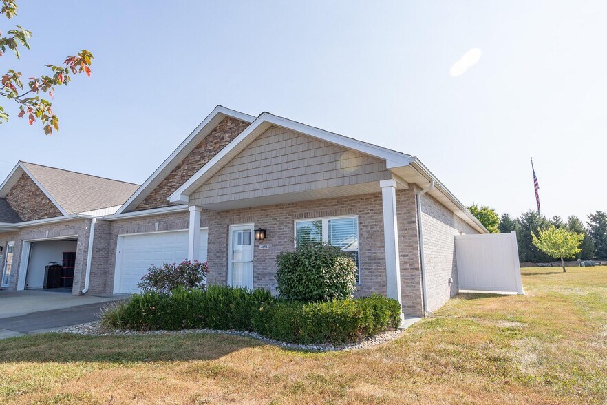 Building Photo - 4463 Downey St