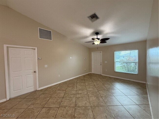 Building Photo - 17549 Oriole Rd