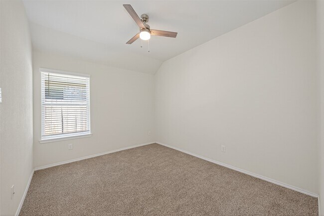 Building Photo - 2710 Little Caney Way