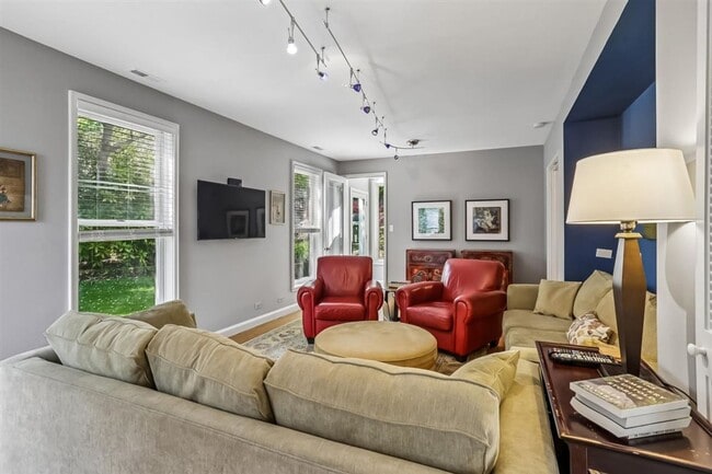 Building Photo - Amazing 5BR/3BA Home in Bethesda,MD - Ready early July!