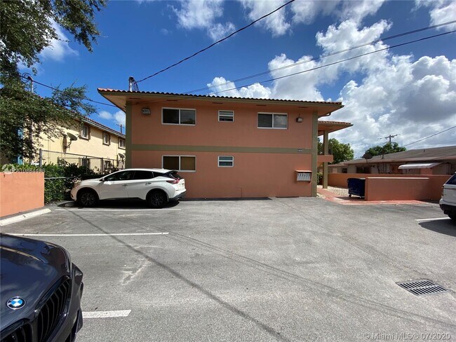 Building Photo - 2600 NW 14th St