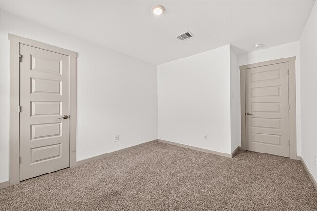 Building Photo - 28926 Yachting Pt Ct