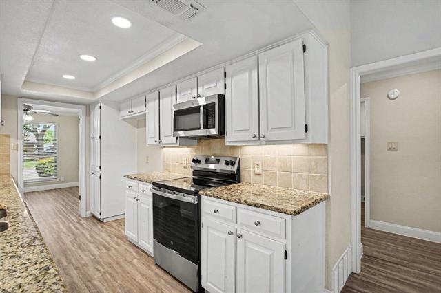 Building Photo - 2701 Whitehurst Dr